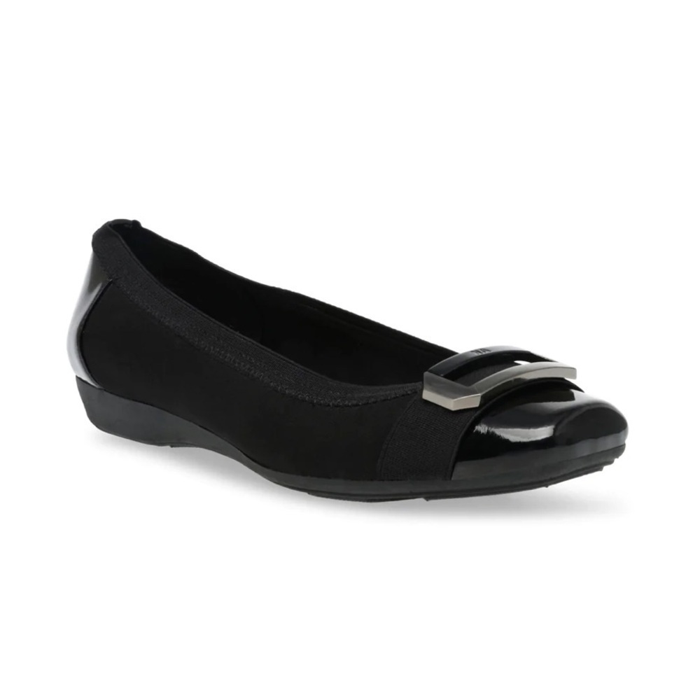 NWOB Anne Klein Uplift Flat